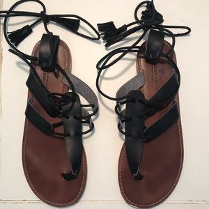 ||AMERICAN EAGLE BLACK GLADIATOR TIE SANDALS||